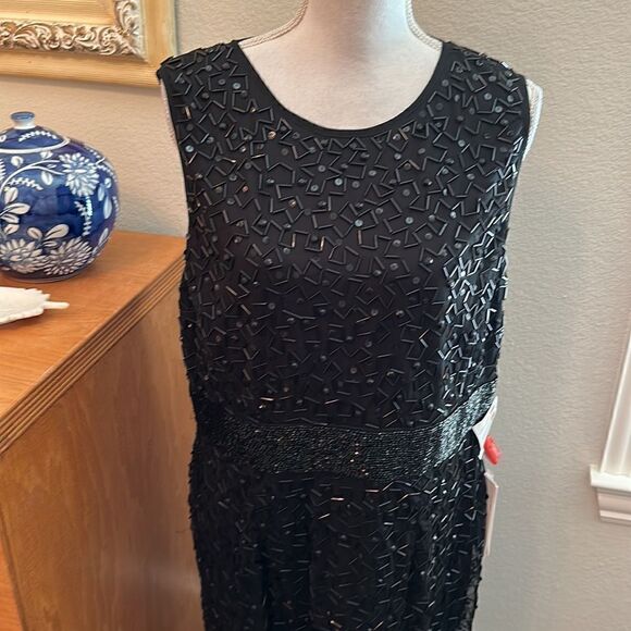 NWT Mac Duggal gown  - Picture 5 of 16